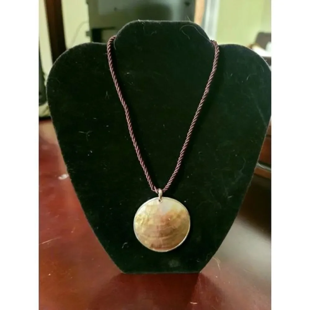 ⭐ Beautiful Simple Shelll Necklace 💕